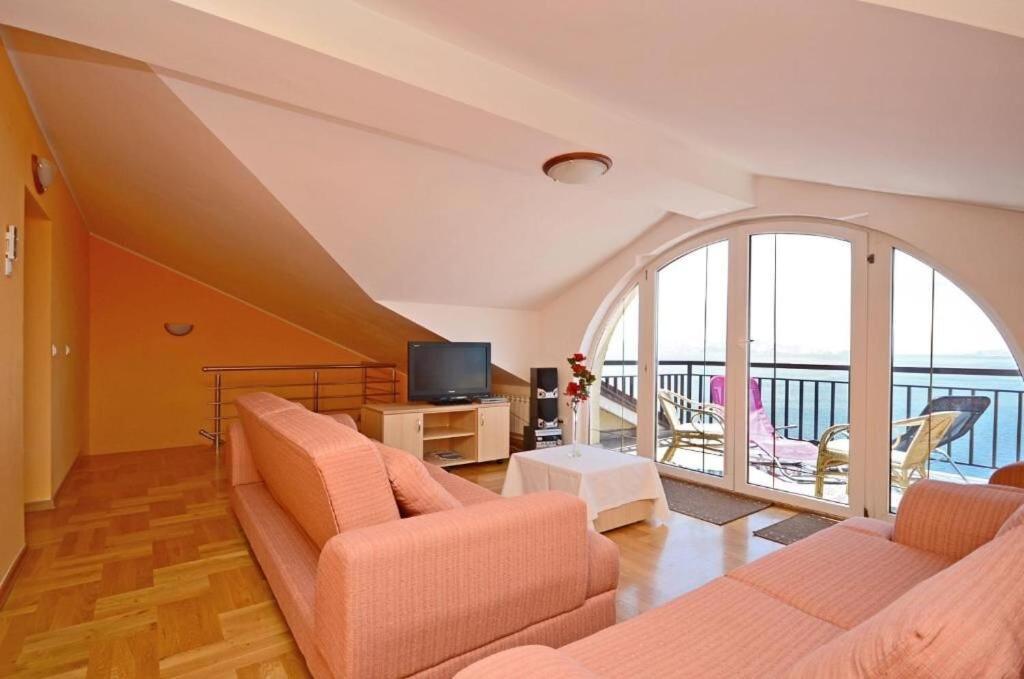Apartments Ivanka セニ エクステリア 写真